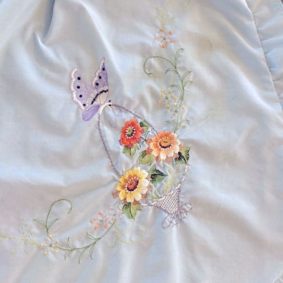 Vintage Hand Embroidered Half Apron - Picture 8 of 14